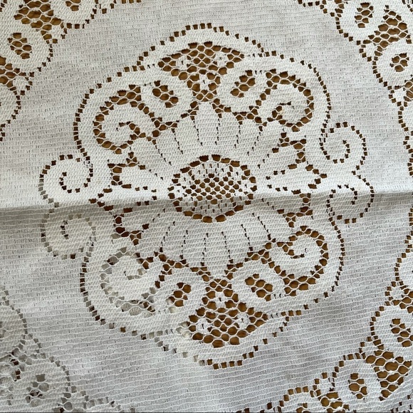 Vintage Lace Doilies Two Pieces Ecru Kitchen Linens Circa 1980s - Picture 6 of 10